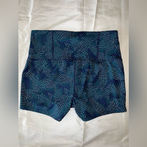 MTA sports women’s shorts - Picture 3 of 4